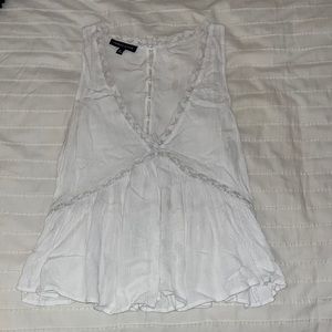 Kendall & Kylie White Top | Size M